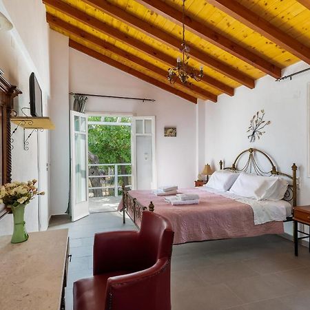 Skopelos Amigdalia Cottage ภายนอก รูปภาพ