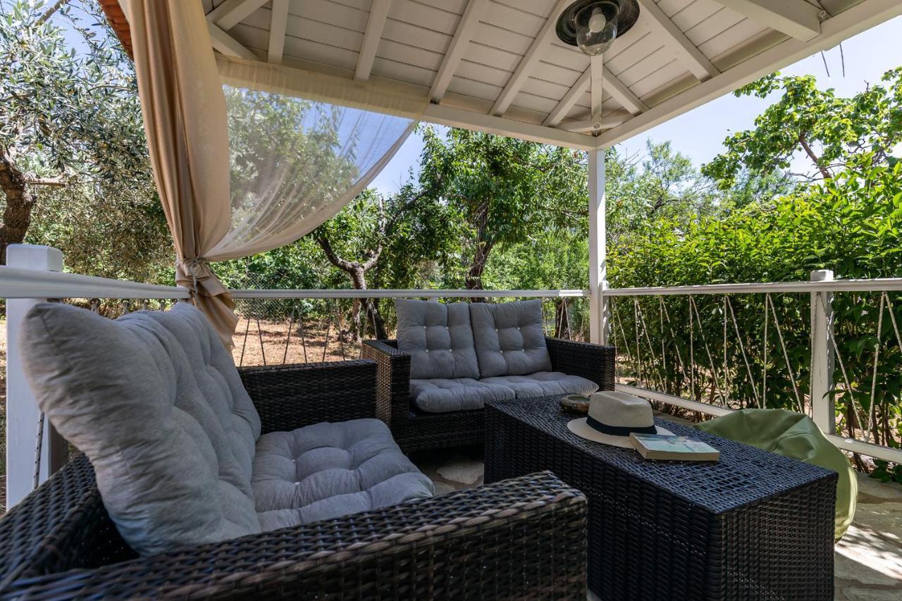 Skopelos Amigdalia Cottage ภายนอก รูปภาพ