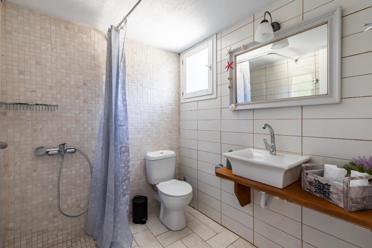 Skopelos Amigdalia Cottage ภายนอก รูปภาพ