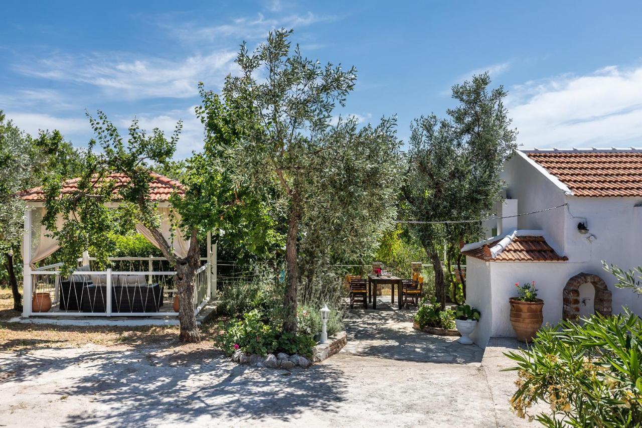 Skopelos Amigdalia Cottage ภายนอก รูปภาพ